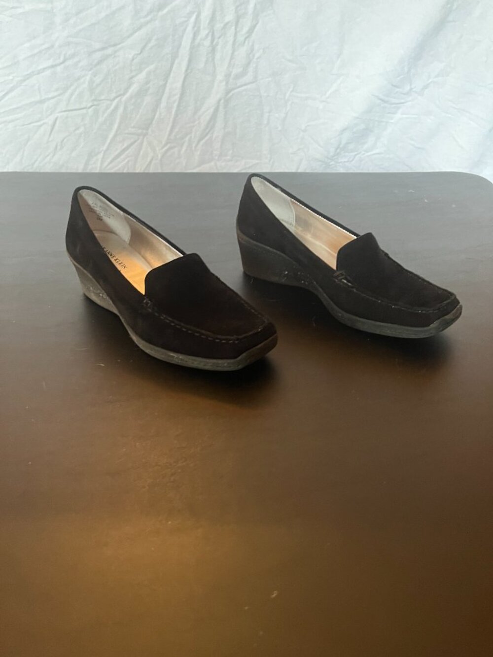Anne Klein 8M Black Suede Shoes